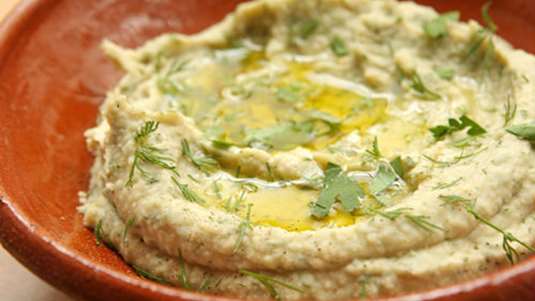 Σαλάτα-αλοιφή με φασόλια και τρουφέλαιο