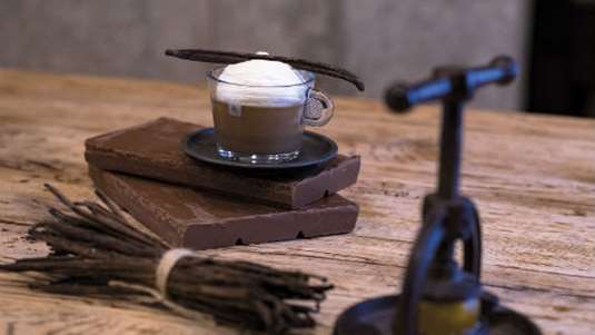 Κρέμα καπουτσίνο με σοκολάτα (του Στέλιου Παρλιάρου)