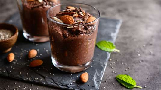 Μους κακάο με γάλα καρύδας και σπόρους chia