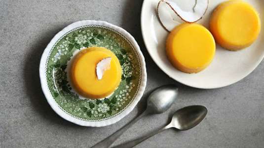 Κρέμα με καρύδα και αβγά Quindim (από τη Βραζιλία)