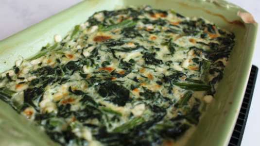 «Πατέ» σπανάκι με βραστά αβγά