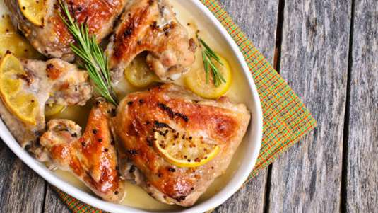 Κοτόπουλο και πατάτες στο φούρνο με μέλι και μουστάρδα