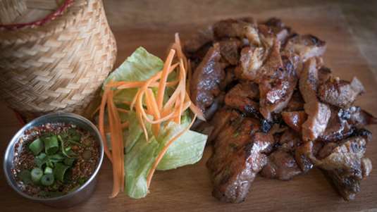 Αρνίσια συκωταριά με μέλι και δεντρολίβανο