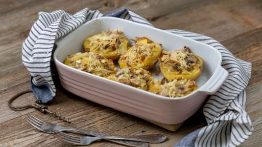 Πατάτες γεμιστές με μανιτάρια και τυριά