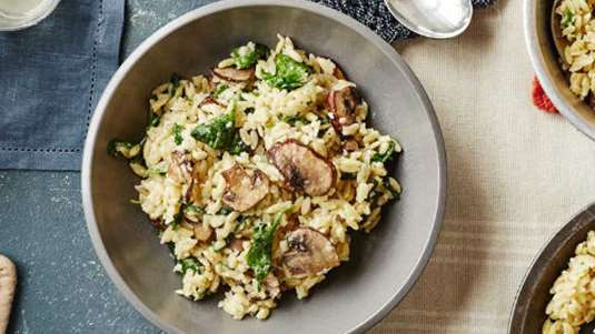 Μανιτάρια γιουβέτσι με σπανάκι