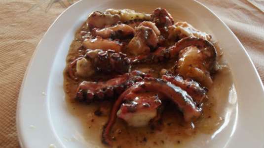 Χταπόδι λεμονάτο (της μαγείρισσας Μαρίας Κάργα)