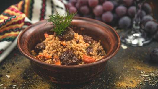 Κρέας κοκκινιστό με πλιγούρι