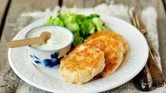 Μπιφτέκια γαλοπούλας με σάλτσα από τυρί κρέμα