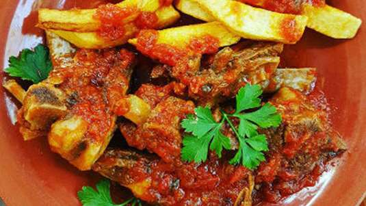 Αίγα (κατσίκα) κοκκινιστή (της Γεωργίας Μανουρά)