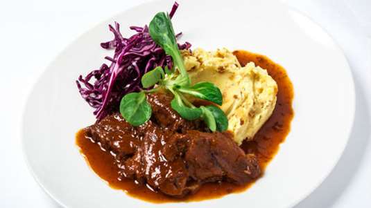 Μοσχαρίσια μάγουλα με ξύδι βαλσαμικό στην κατσαρόλα