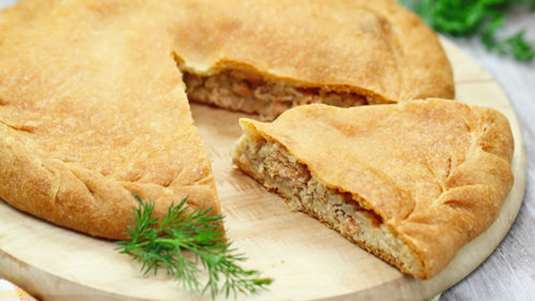 Πίτα με τόνο και ρύζι