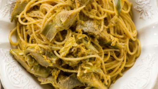 Σπαγγέτι με αγκινάρες 