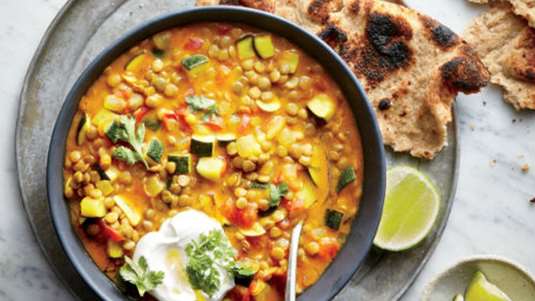 Φακή με λαχανικά και κάρι