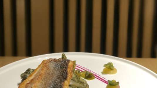 Ψάρι με χόρτα φρικασέ (από το εστιατόριο 