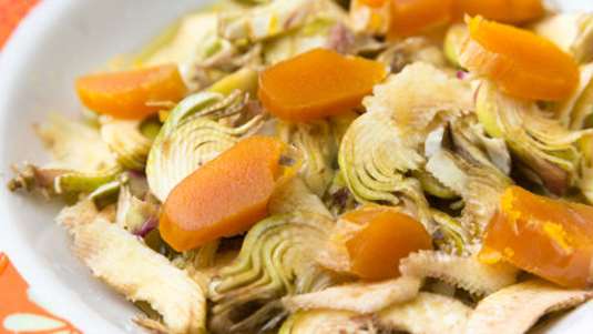 Σαλάτα με αγκινάρες, μοτσαρέλα και αβγοτάραχο