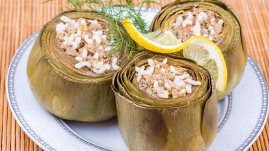 Αγκινάρες γεμιστές με ρύζι και κιμά