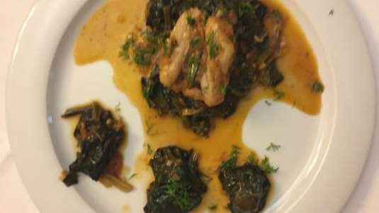 Αρνί με το σπανάκι (Τρόντσικος κον Κάρνε, του σεφ Νίκου Φωτιάδη)