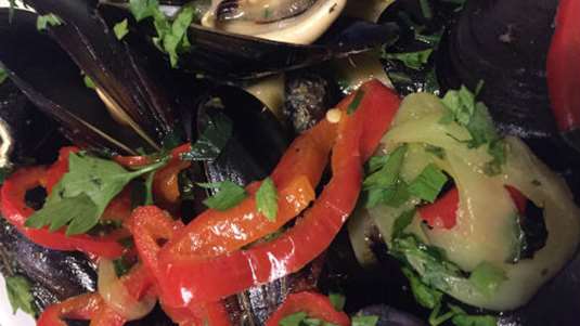 Μύδια αχνιστά