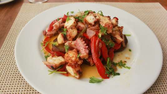 Χταπόδι με πιπεριές