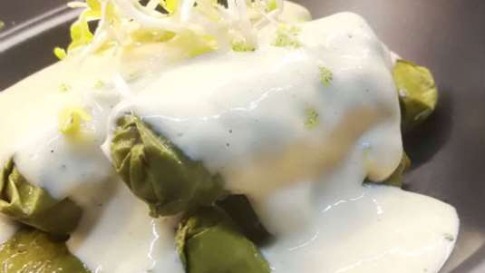 Ντολμάδες μπακαλιάρου με αβγολέμονο