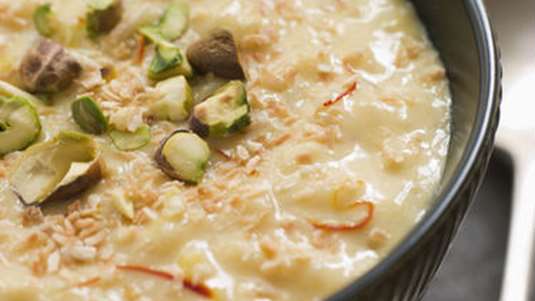 Ρυζόγαλο vegan με γάλα αμυγδάλου και σαφράν