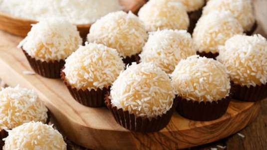 Κεράσματα vegan με καρύδα