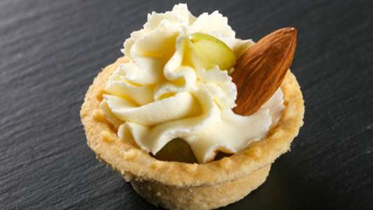 Ταρτούλες με φρέσκα σταφύλια και αμύγδαλα