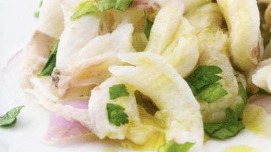 Σαλατούρι (σαλάτα με σαλάχι)