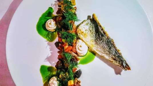 Τσιπούρα προβενσάλ (του σεφ Μίλτου Αρμένη)