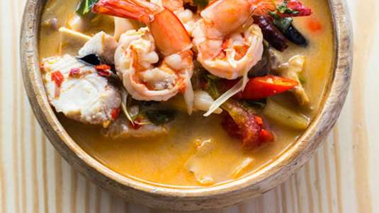 Σούπα Τom Υum Ταϊλάνδης με γαρίδες