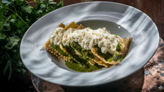 Ραβιόλι με σάλτσα καλτσουνιού (του σεφ Νικόλα Σταυρακάκη)