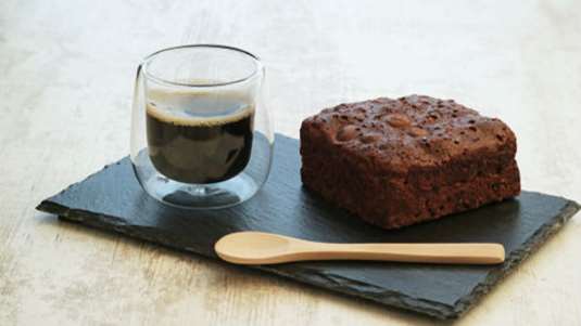 Μπράουνις με καφέ και φουντούκια