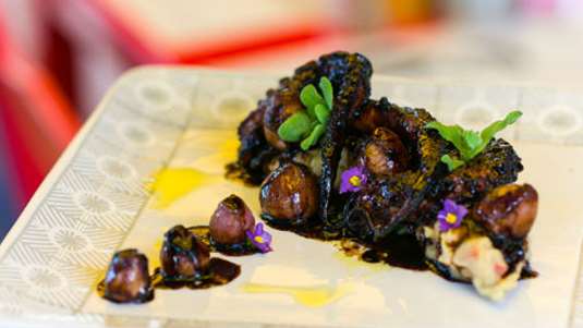 Χταπόδι με ασκορδουλάκους με κουκόφαβα