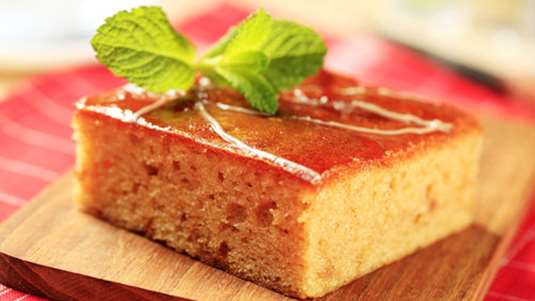 Κέικ με μπαχαρικά και γλάσο μελιού