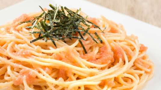 Σπαγγέτι με σάλτσα ταραμά 