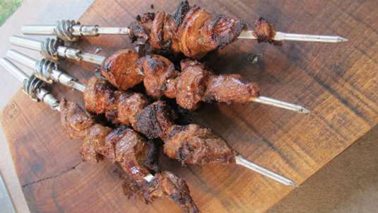 Προβατίνα κοντοσούβλι (της Μυρσίνης Λαμπράκη)