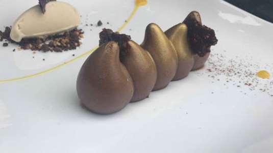 Νamelaka σοκολάτας με παγωτό εσπρέσο