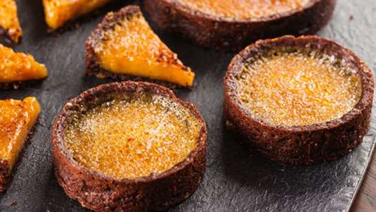 Τάρτα σοκολάτας με κρεμ μπρουλέ