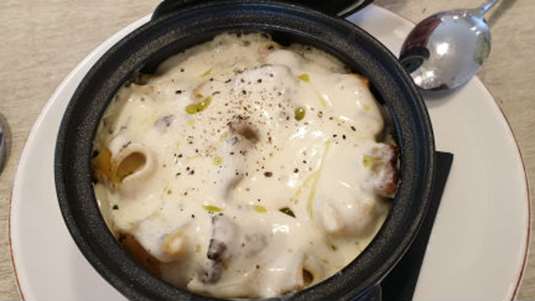 Παστίτσιο με κιμά μανιταριών, μοσχαρίσια γλυκάδια και αφράτη μπεσαμέλ