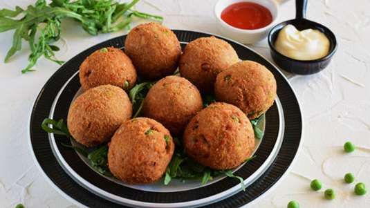 Ψαροκεφτεδάκια με τόνο κονσέρβας