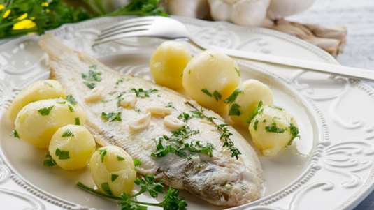 Ψάρι με ούζο στον φούρνο 