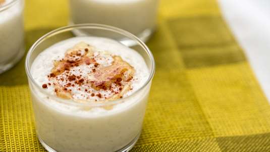 Ρυζόγαλο φούρνου παγωμένο με φρουΐ γκλασέ και maple syrup 