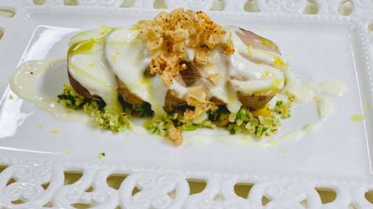 Χοιρινό φιλέτο με κρέμα λεμονιού και πλιγούρι 