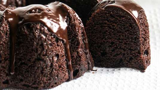 Κέικ σοκολάτας με πορτοκάλι και γκανάς 