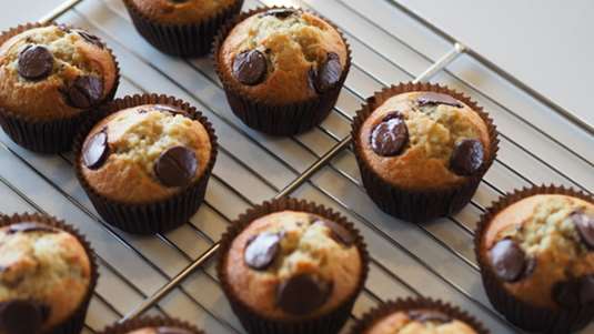 Μάφινς με μπανάνα και τσιπς σοκολάτας