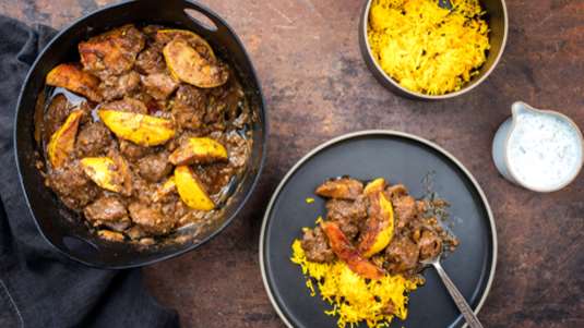 Αρνίσιο κρέας με σαφράν και κυδώνια 