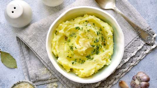 Πουρές πατάτας με σελινόριζα