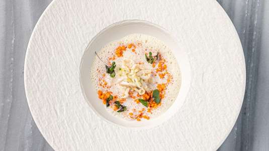 Κόκκινες φακές τύπου ‘ριζότο’ με καλαμάρι του Jean Charles Metayer