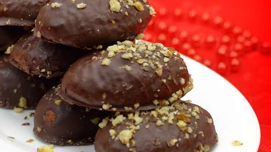 Σοκολατένια Μελομακάρονα με Αμύγδαλο