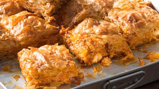 Μπακλαβάς με Ντομάτα και Αμύγδαλα